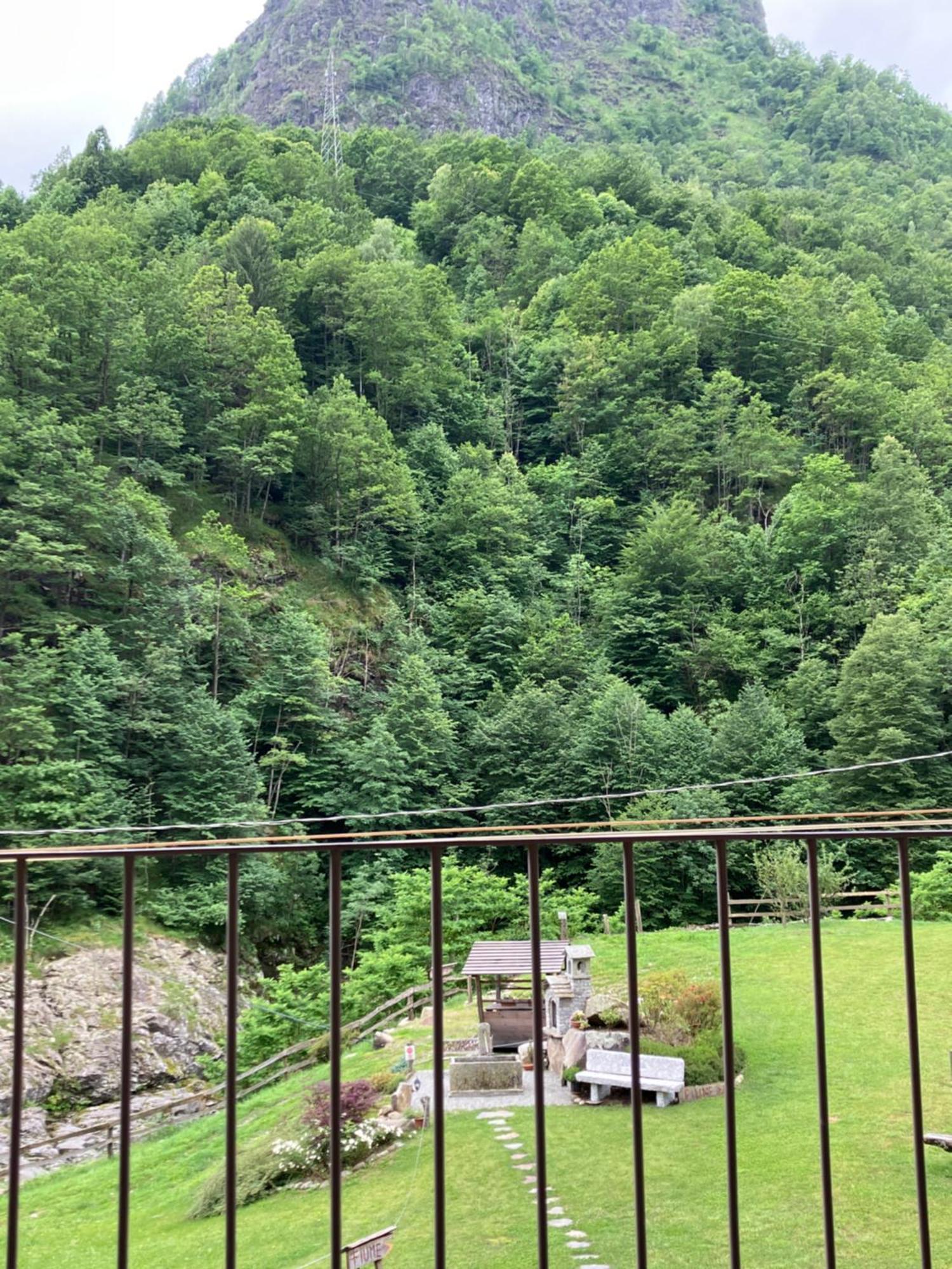 Ospitalita Rurale Familiare Land Wasser Panzió Varallo Kültér fotó